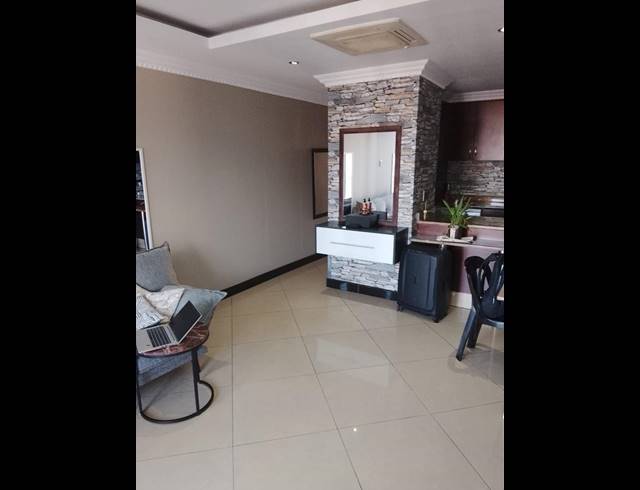 1 BEDROOM PROPERTY TO RENT IN POINT WATERFRONT